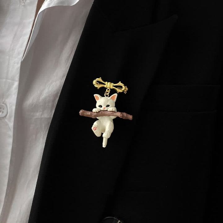 Broche juguetón de gato y dag con rama para mujer