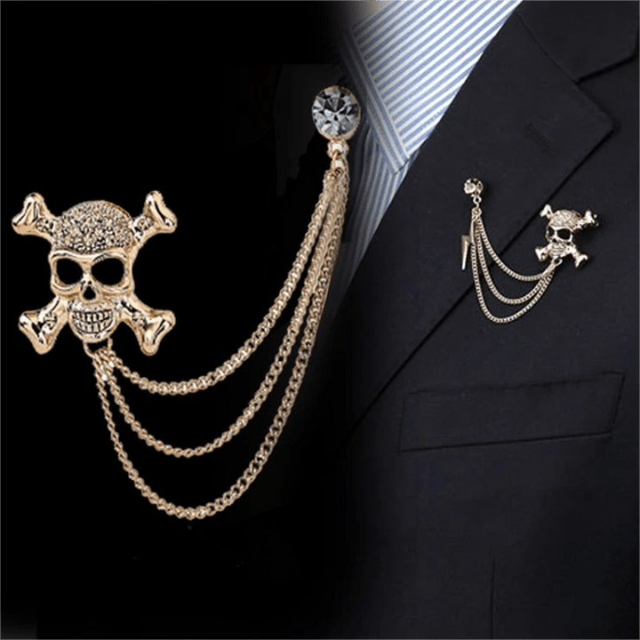 Broche de cadena con relámpagos y calavera gótica para hombre
