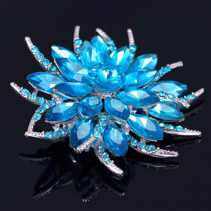 Broche clásico de cristal con forma de flor para mujer.