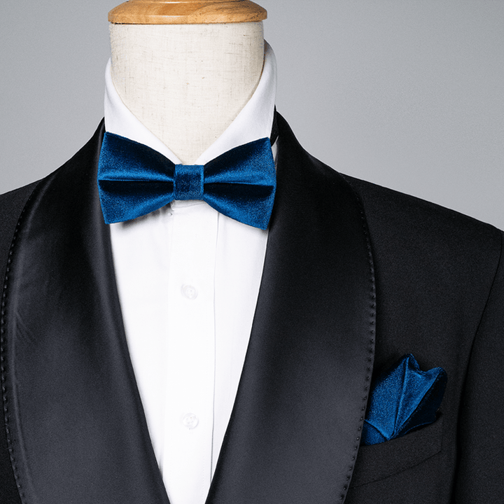 Pajarita de terciopelo de color liso azul de Prusia para hombre