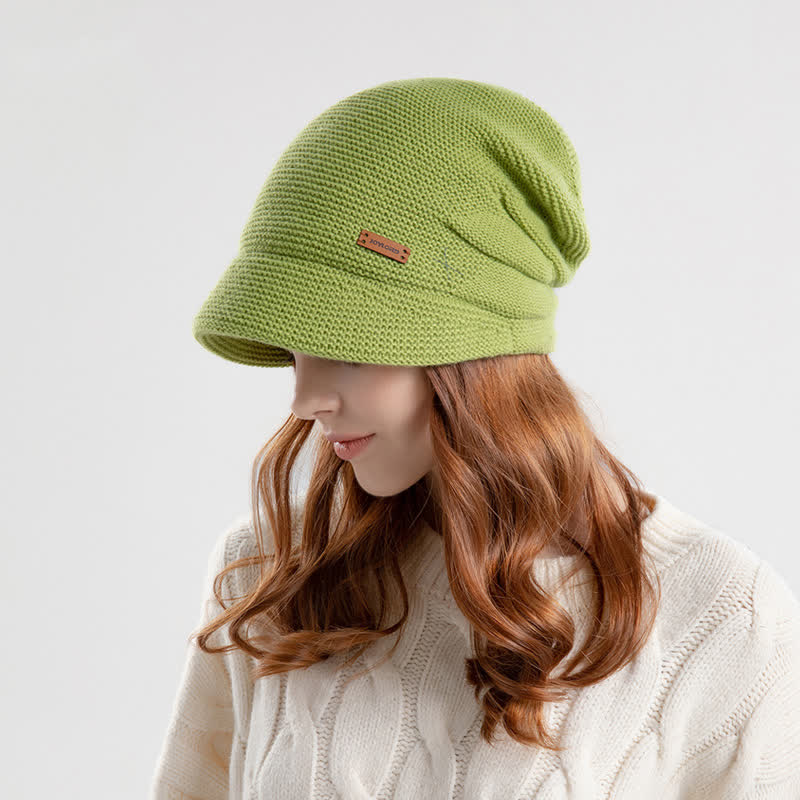 Gorro de punto de ala ancha con parche de letras para mujer