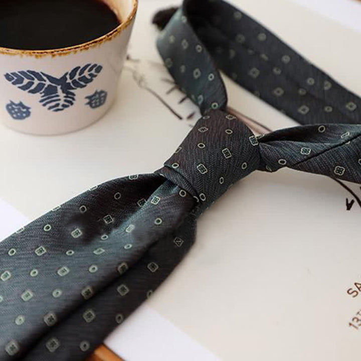 Corbata clásica elegante con diseño floral para hombre