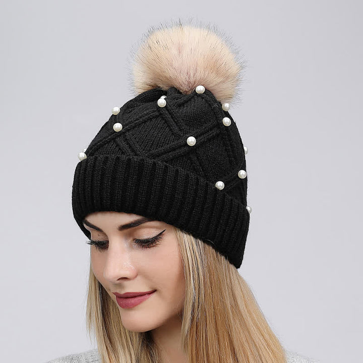 Gorro de punto elástico con pompones y perlas para mujer