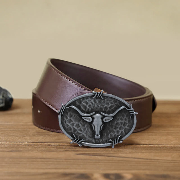 Cinturón de cuero con hebilla martillada y diseño de cabeza de toro de vaquero para hombre