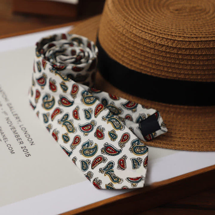 Corbata clásica con estampado paisley vivaz para hombre