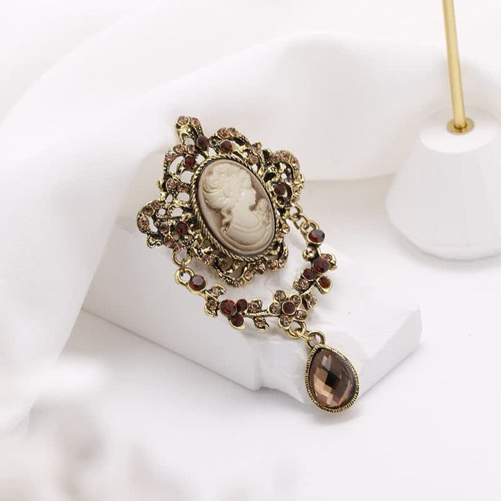 Broche de lágrima con camafeo para mujer