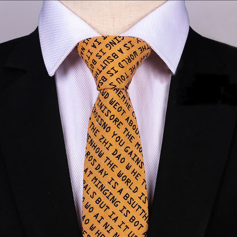 Corbata informal creativa con letras en inglés para hombre