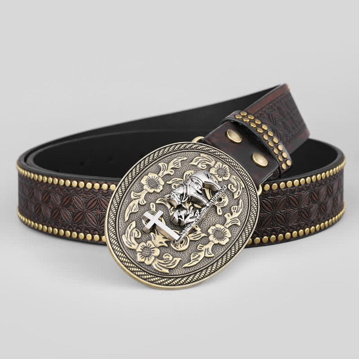 Cinturón de cuero con hebilla ovalada y decoración de caballo cruzado para hombre