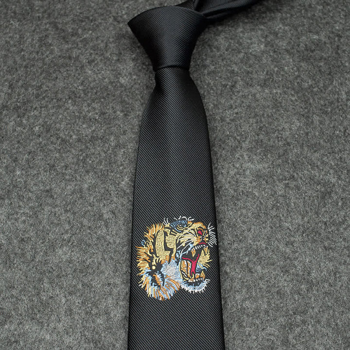 Corbata de hombre con tigre bordado en negro