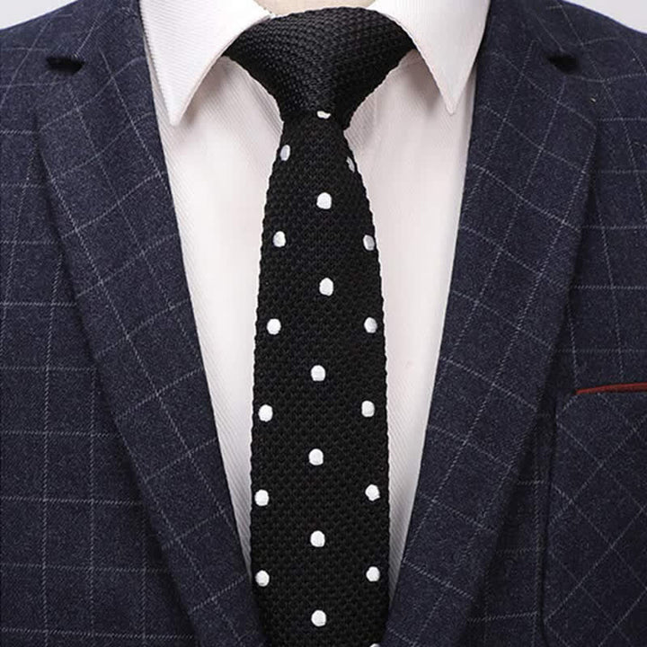 Corbata de punto con lunares blancos para hombre