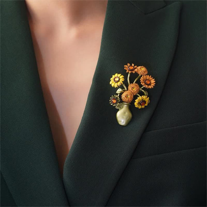 Broche de mujer con forma de girasol esmaltado
