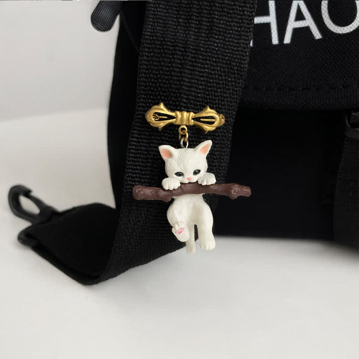 Broche juguetón de gato y dag con rama para mujer