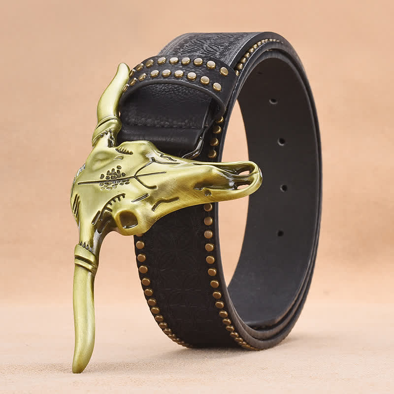 Cinturón de cuero con remaches de cabeza de ganado estilo western para hombre