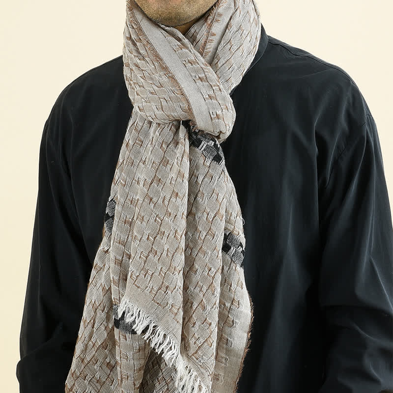 Bufanda con borlas y cuadros arrugados para hombre
