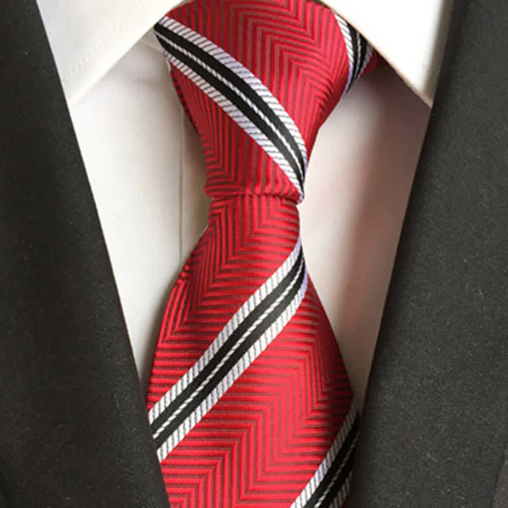 Corbata de cuadros para hombre de estilo moderno y de negocios.