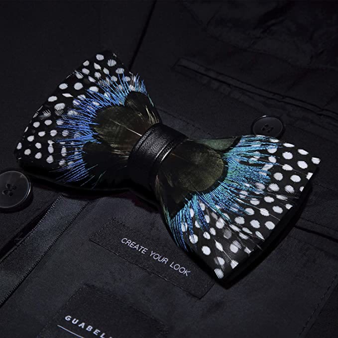 Pajarita de plumas con lunares verdes y azules para niños con prendedor de solapa