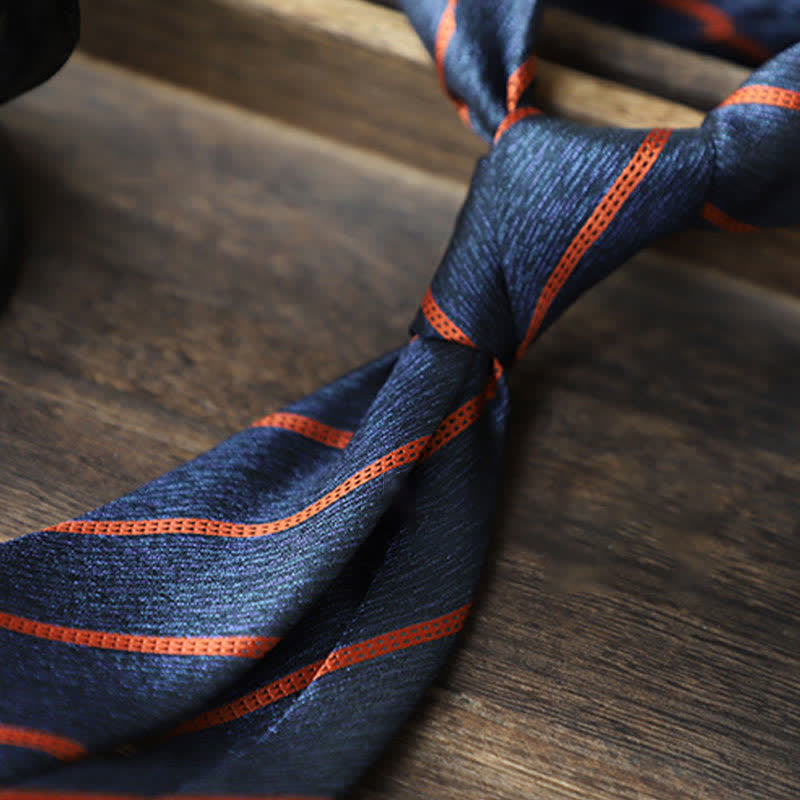 Corbata formal clásica de rayas para hombre