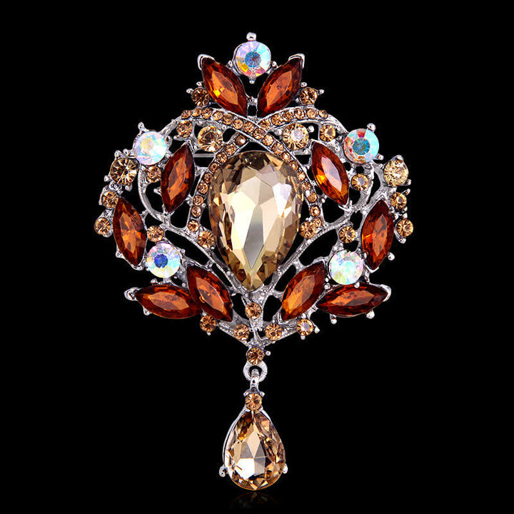 Broche de gota de agua con capullo floral brillante para mujer