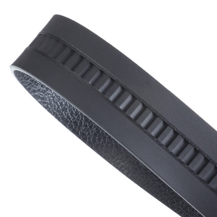 Cinturón de cuero negro con hebilla automática para hombre