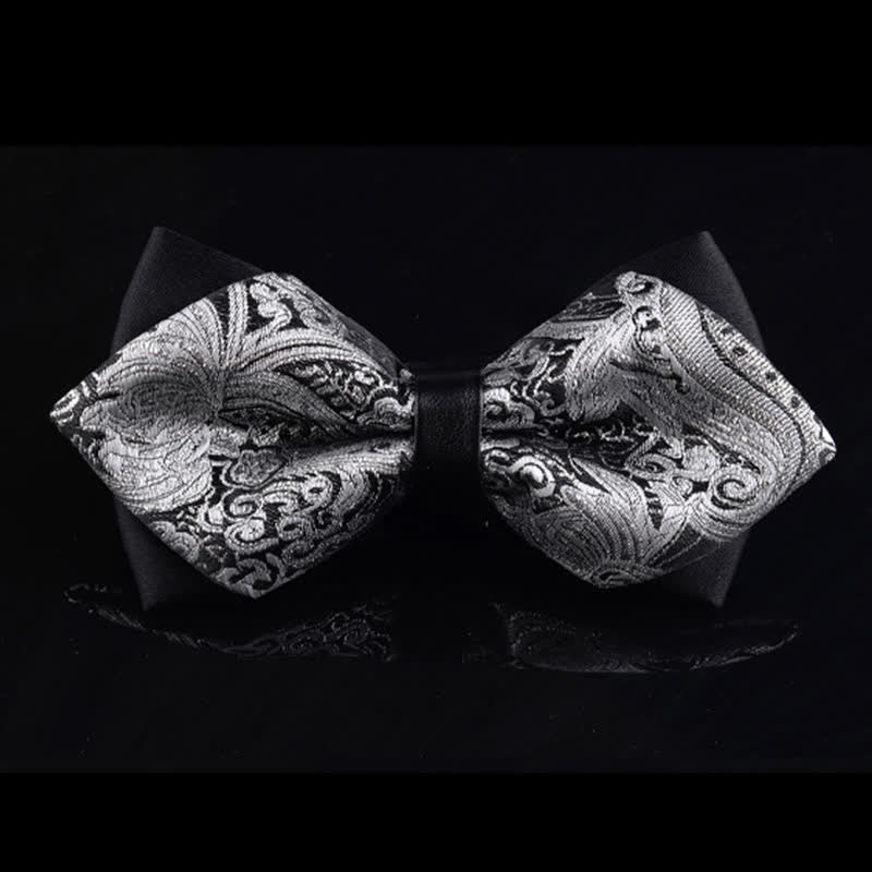 Pajarita puntiaguda con estampado floral brillante para hombre