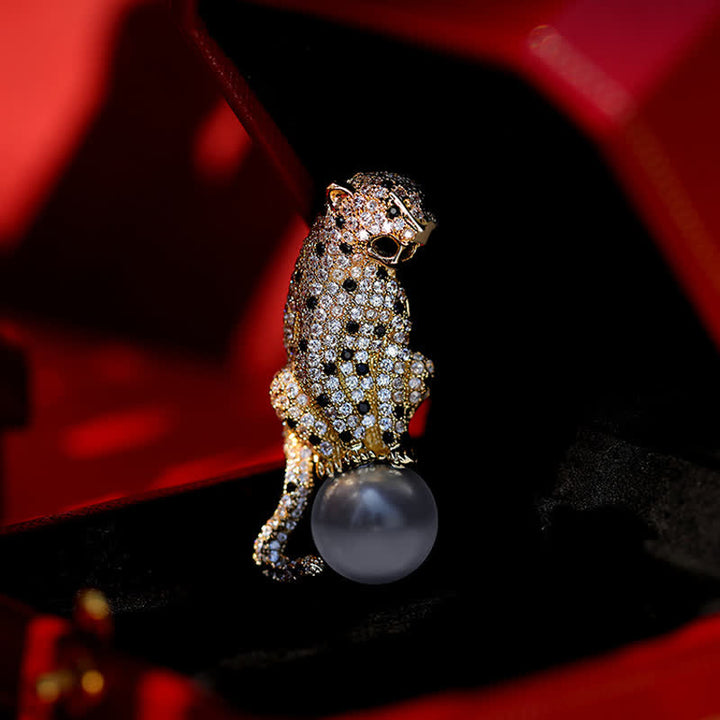Broche de perlas con forma de pantera jaguar para hombre