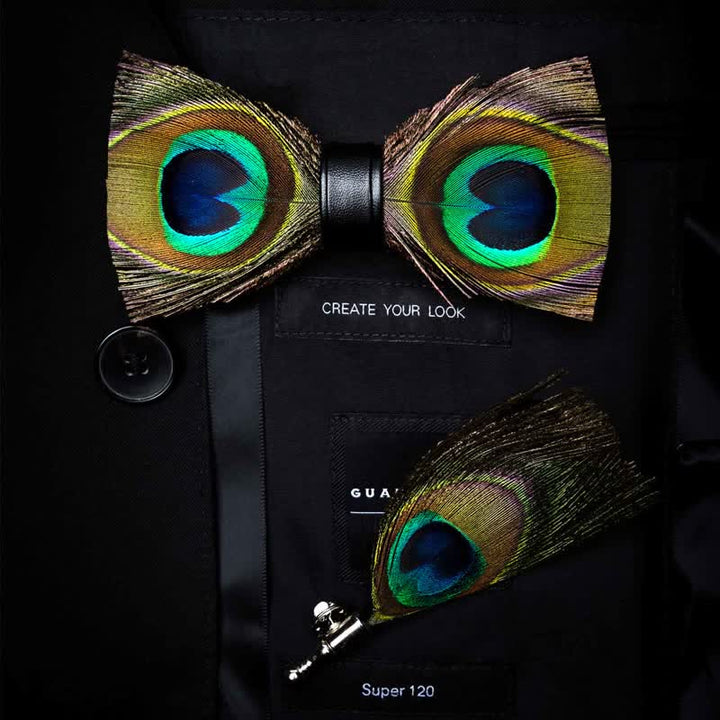 Pajarita de plumas de pavo real verde para niños con prendedor de solapa