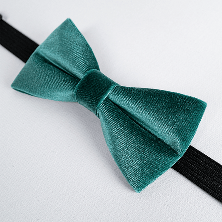 Pajarita de terciopelo de color verde azulado liso para hombre