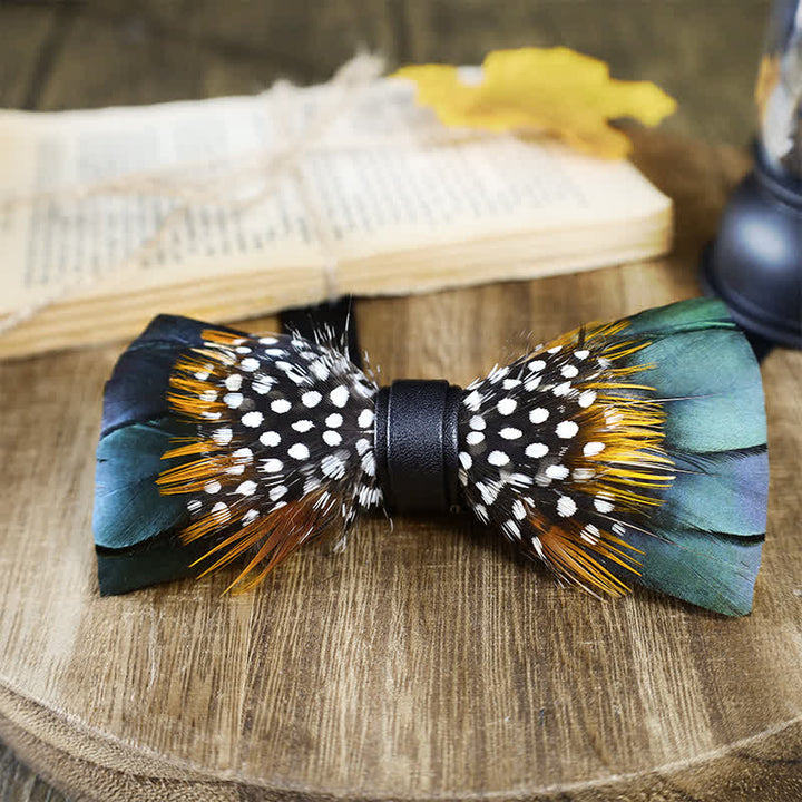 Colección de pajaritas clásicas de plumas verdes