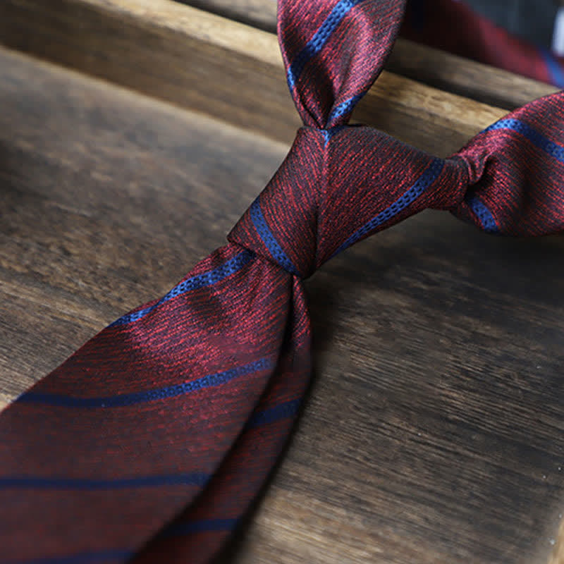 Corbata formal clásica de rayas para hombre