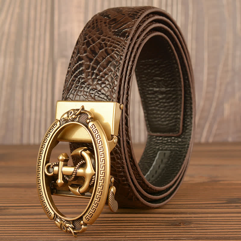 Cinturón de piel con estampado de cocodrilo y ancla náutica para hombre