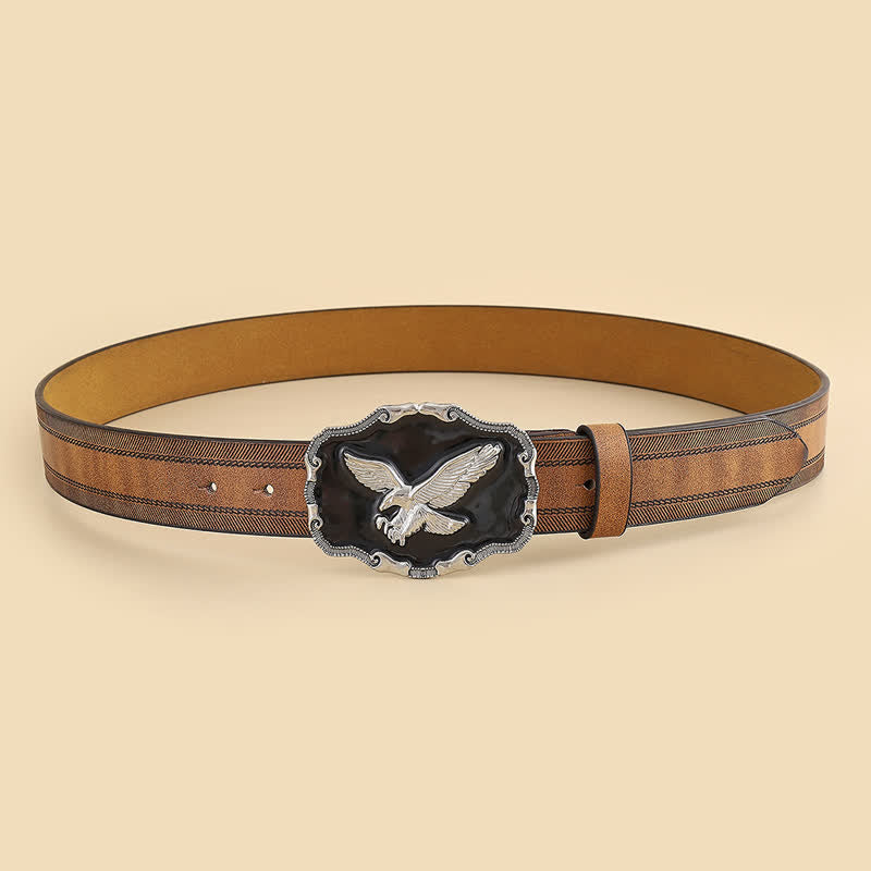 Cinturón de cuero con hebilla negra y águila en relieve plateado llamativo para hombre