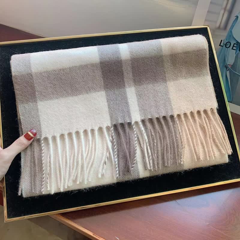 Bufanda unisex de cuadros grandes y cálidos de Lamb Edinburgh - #19 - image 37