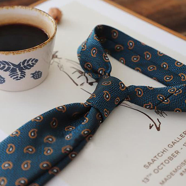 Corbata clásica elegante con diseño floral para hombre