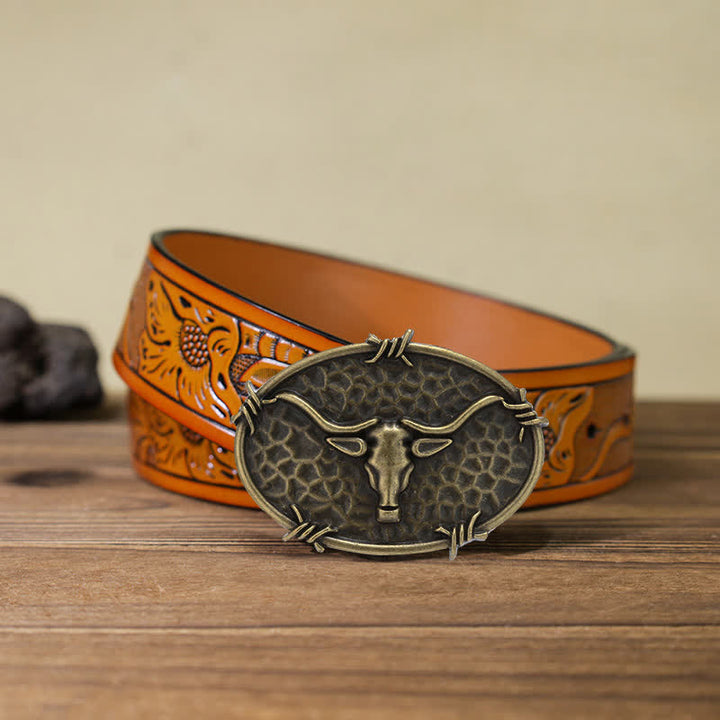 Cinturón de cuero con hebilla martillada y diseño de cabeza de toro de vaquero para hombre