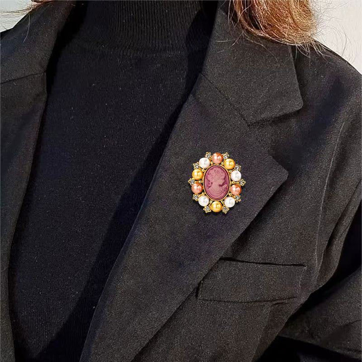 Broche de perlas de belleza con relieve de palacio para mujer