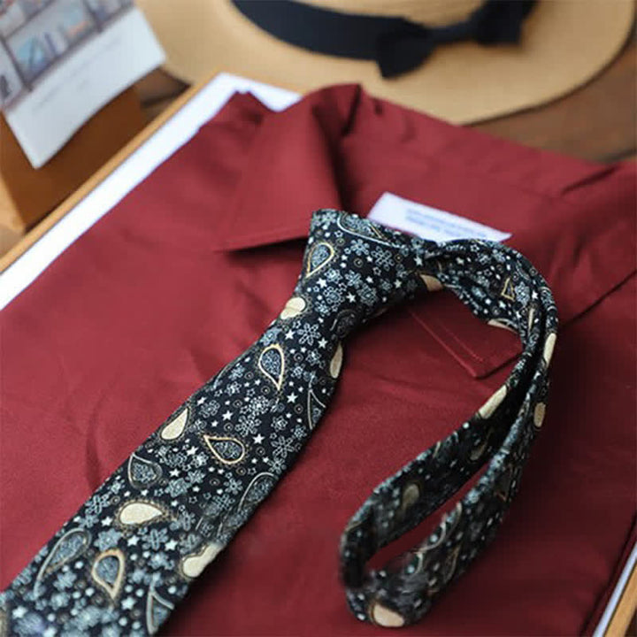 Corbata clásica con estampado paisley vivaz para hombre