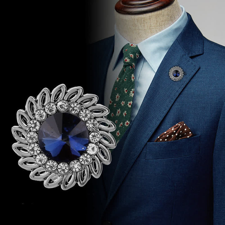 Broche de cristal con flor real para hombre.