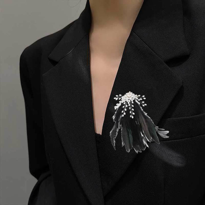 Broche de plumas de perla con temperamento para mujer