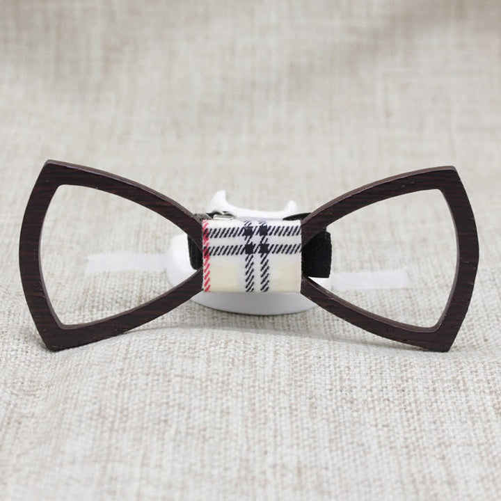Conjunto de pajarita de madera con gafas huecas oscuras para hombre