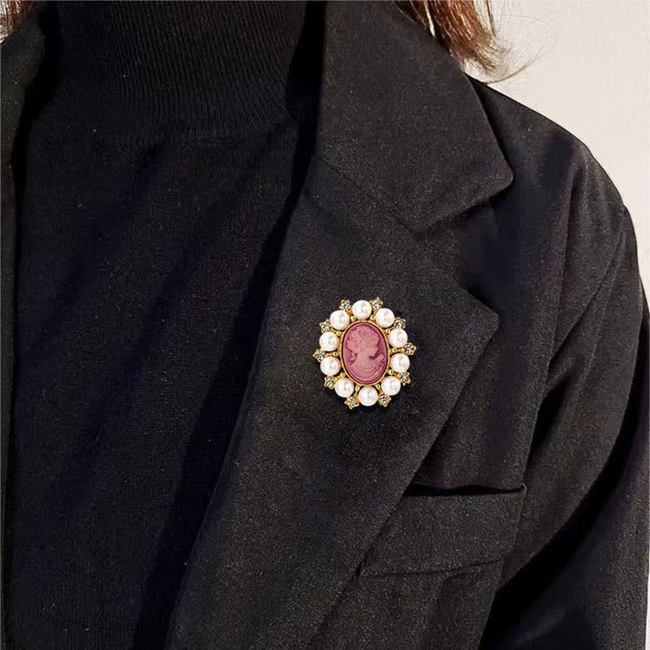 Broche de perlas de belleza con relieve de palacio para mujer
