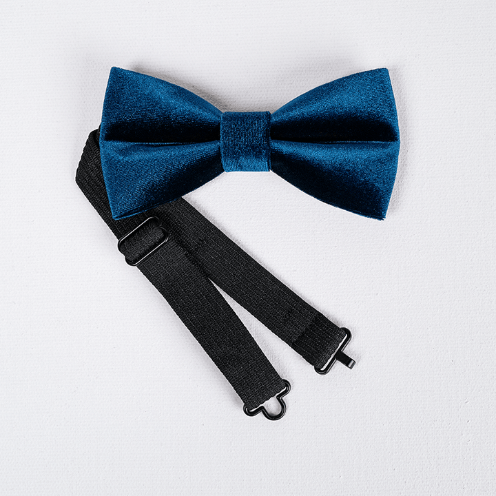 Pajarita de terciopelo de color liso azul de Prusia para hombre