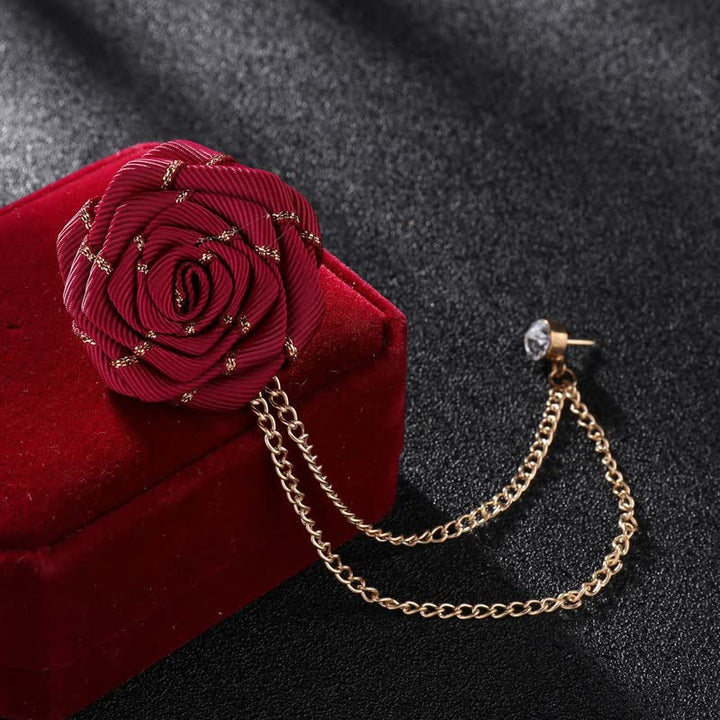Broche con cadena de rosas y flores para hombre