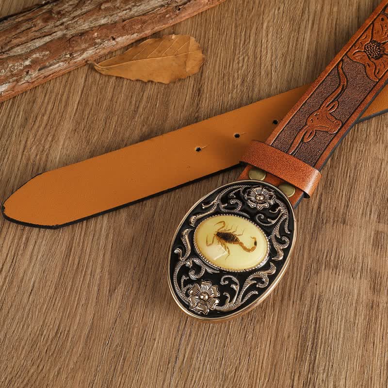 Cinturón de cuero con hebilla de flor de escorpión para hombre