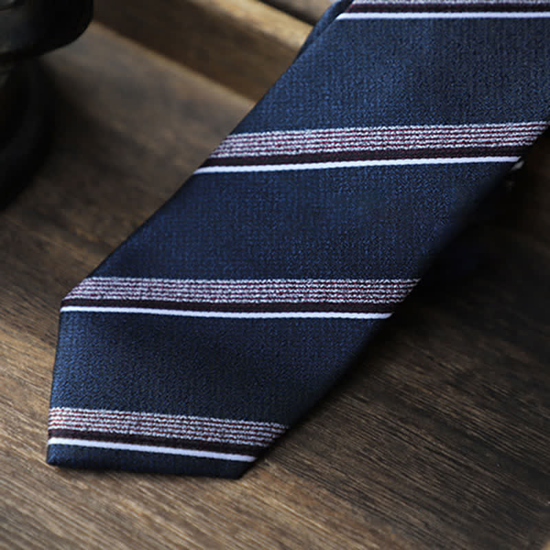 Corbata formal clásica de rayas para hombre
