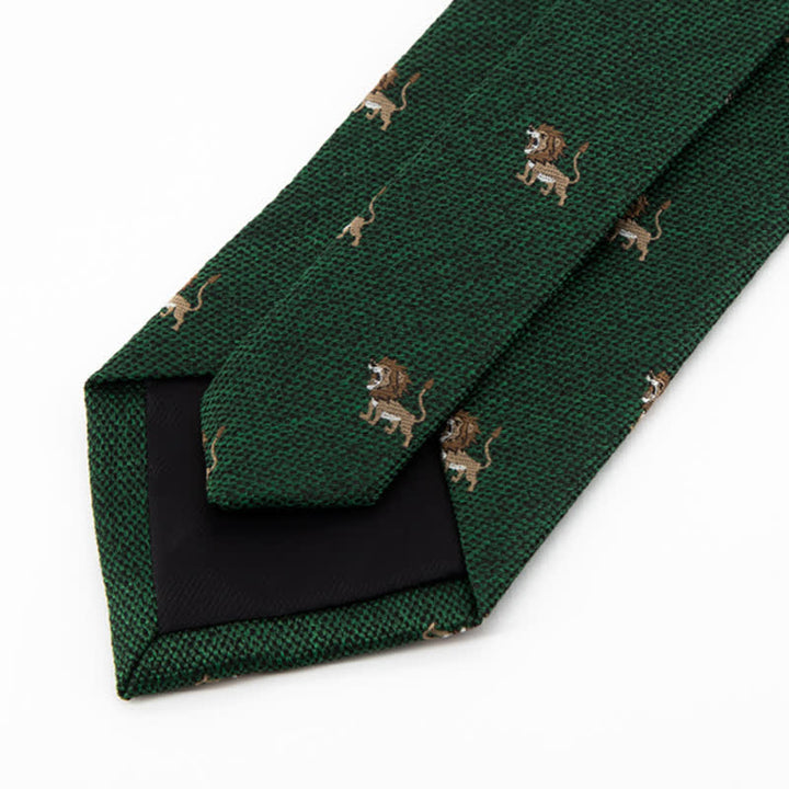 Corbata de hombre con dibujo de león y cazador de animales