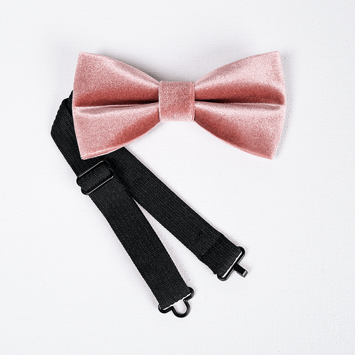 Pajarita de terciopelo de color rosa polvoriento para hombre
