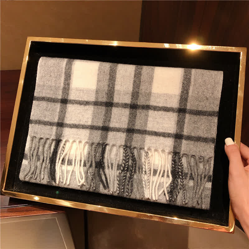 Bufanda unisex de cuadros grandes y cálidos de Lamb Edinburgh - image 17