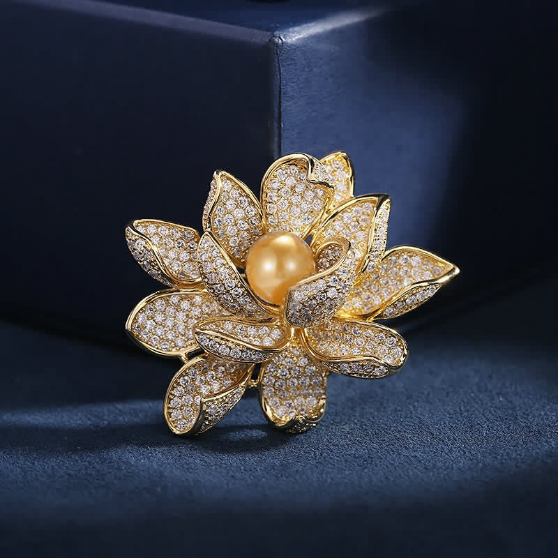 Broche de loto con perla tridimensional para mujer