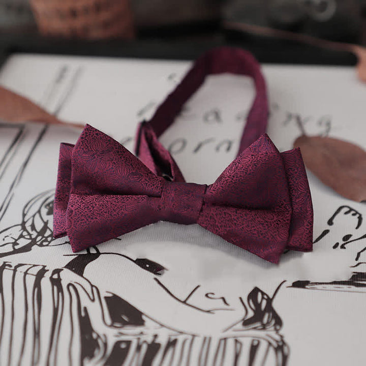 Pajarita elegante de lunares a rayas para hombre
