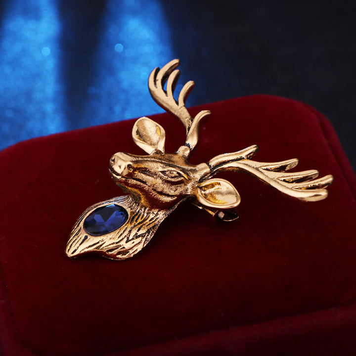 Broche de ciervo con gema azul majestuosa para hombre